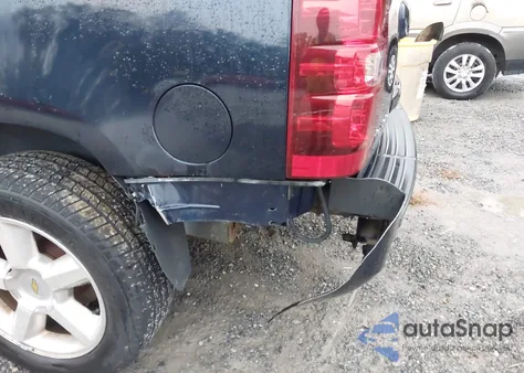 2008 Chevrolet Tahoe Ltz z USA, uszkodzony, nr VIN 1GNFK13048R272054